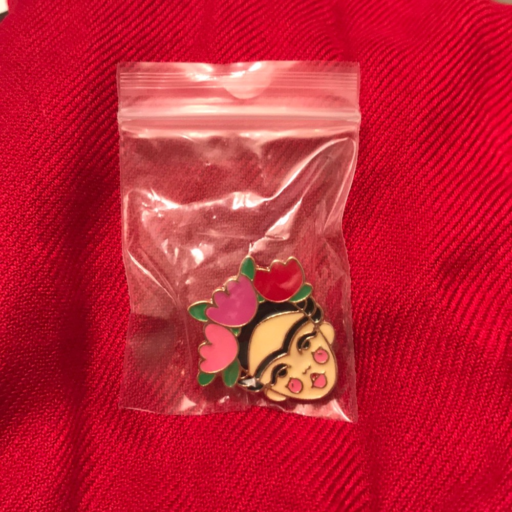 Beautiful Frida Kahlo Tack Pin - Picture 5 of 5